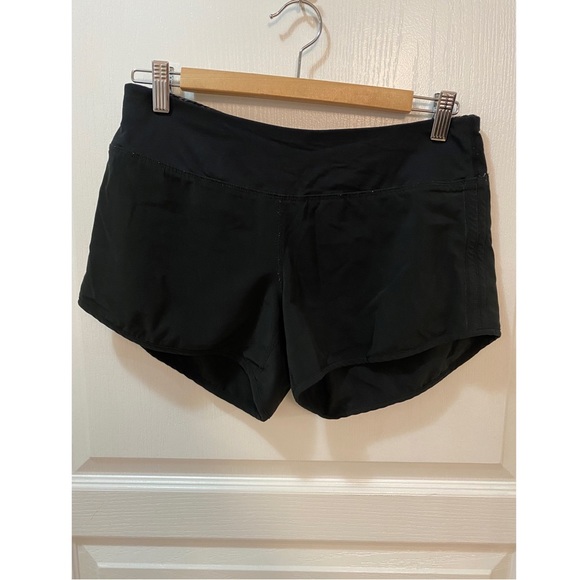 lululemon athletica Pants - Lululemon shorts size 6